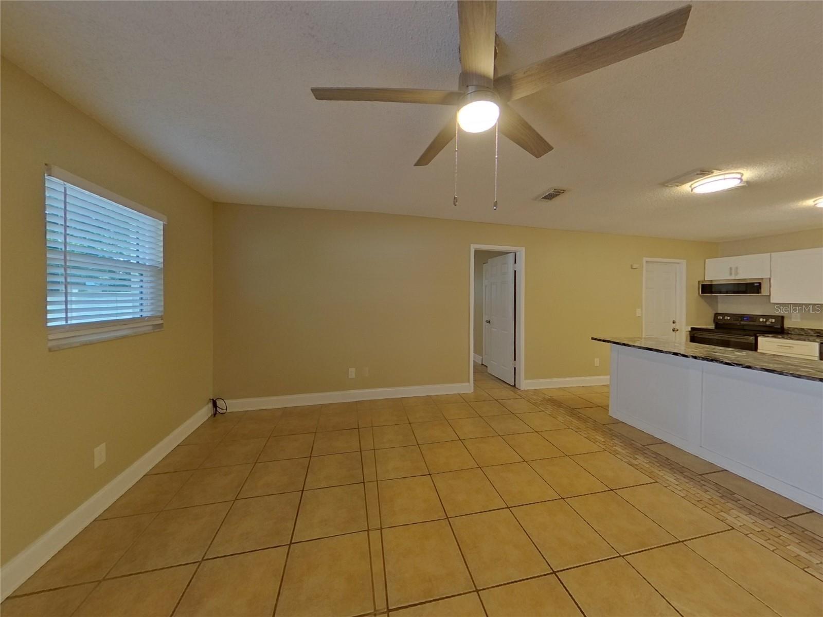Image 3 of 15 For 6092 Burch Street N