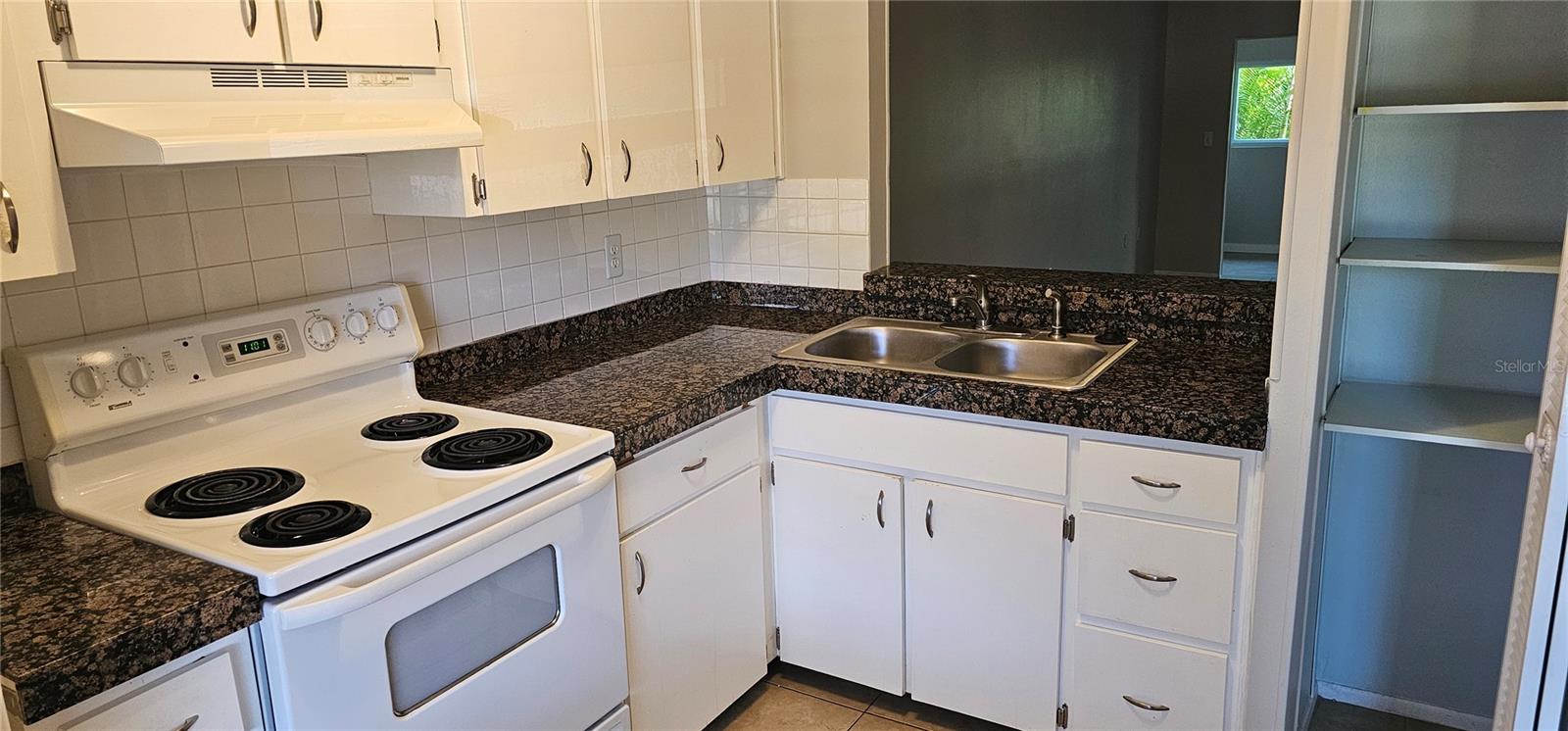 Image 4 of 27 For 11511 113th Street 4f