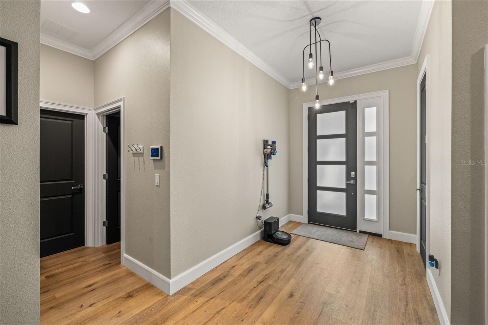Image 11 of 18 For 9310 Willow Avenue