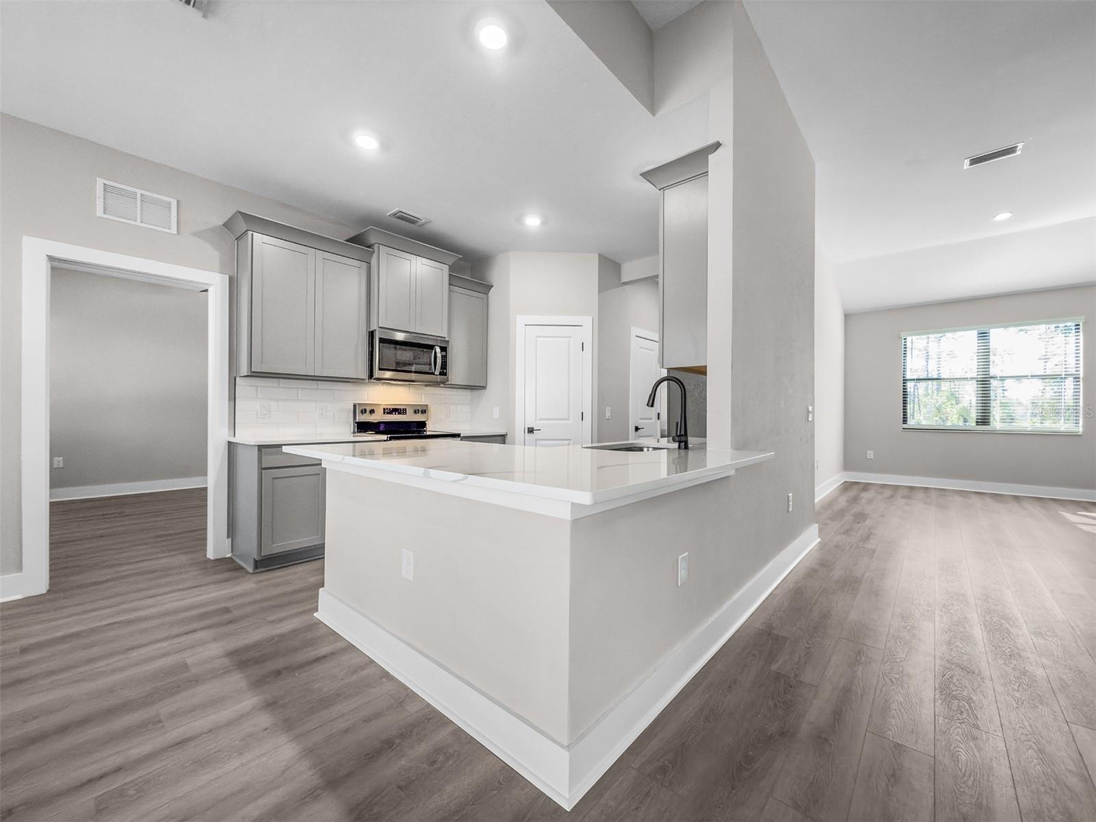Image 8 of 19 For 5104 Munhal Street