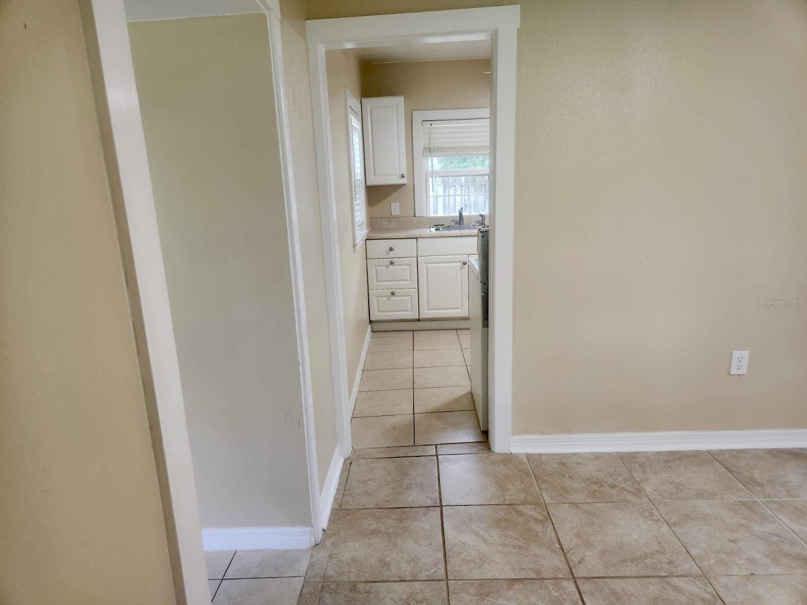 Listing photo id 10 for 3191 Canadian Way