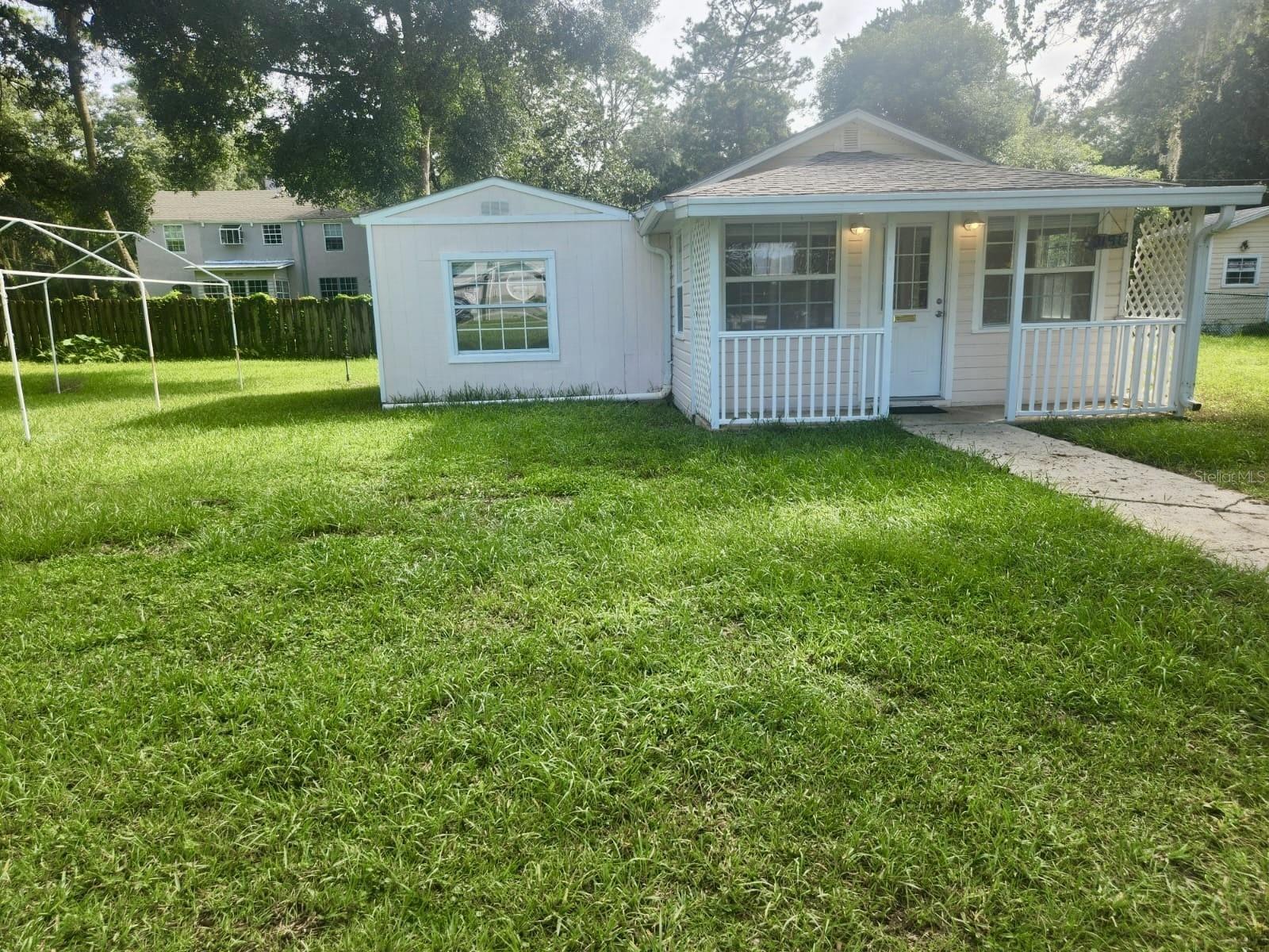 Listing photo id 32 for 3191 Canadian Way