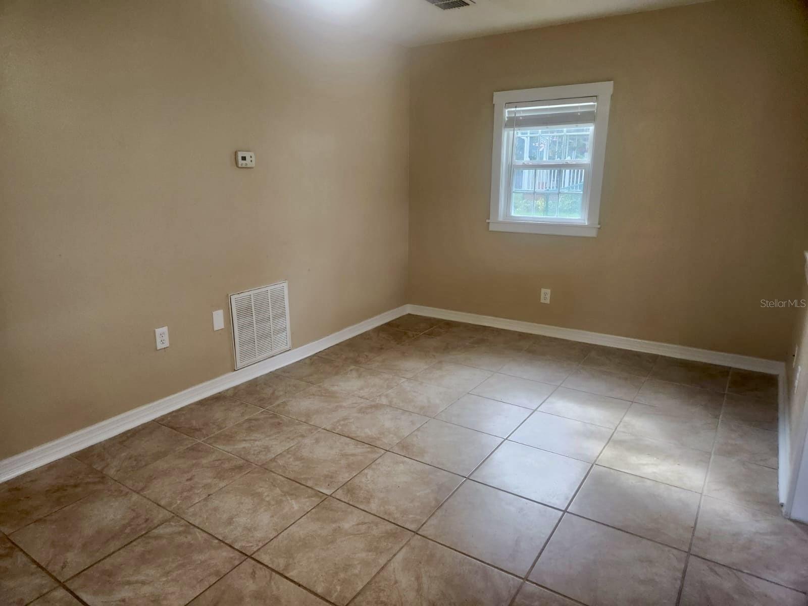 Listing photo id 43 for 3191 Canadian Way