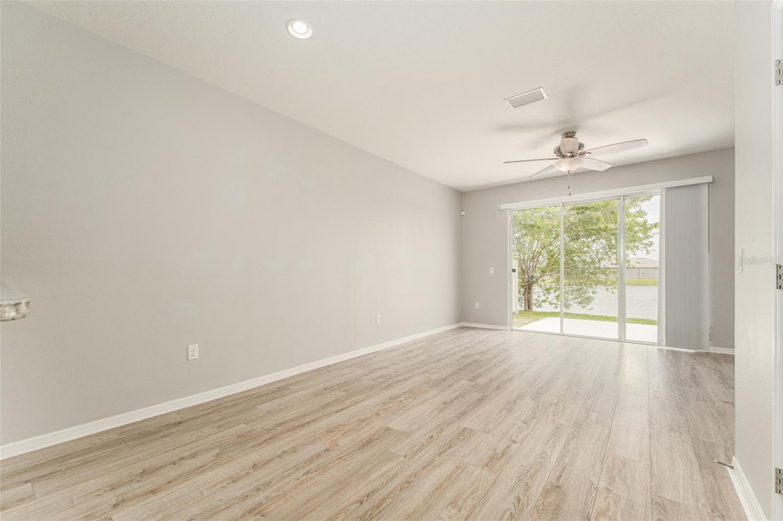 Image 12 of 65 For 9140 Hillcroft Drive