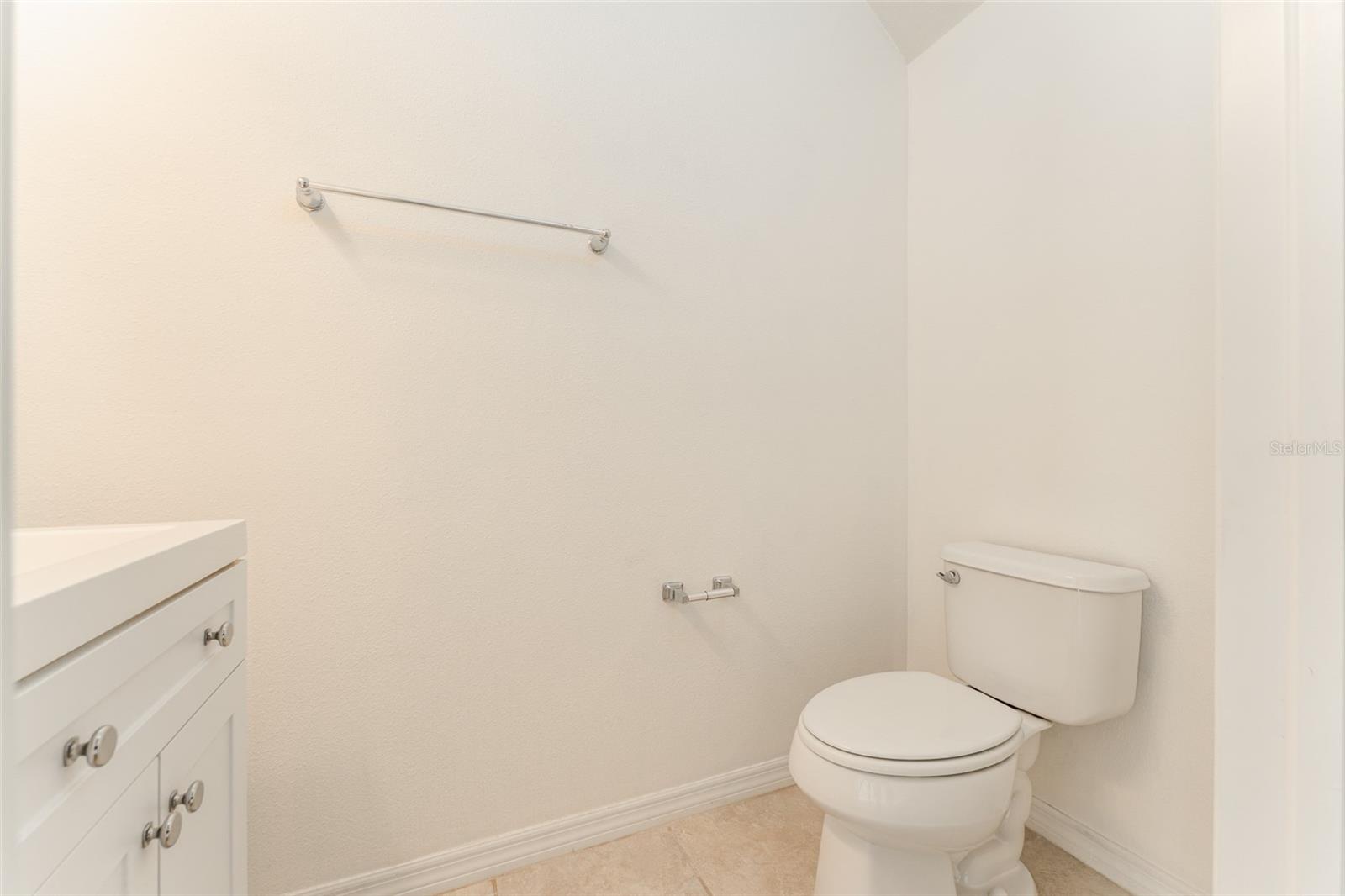 Image 20 of 65 For 9140 Hillcroft Drive
