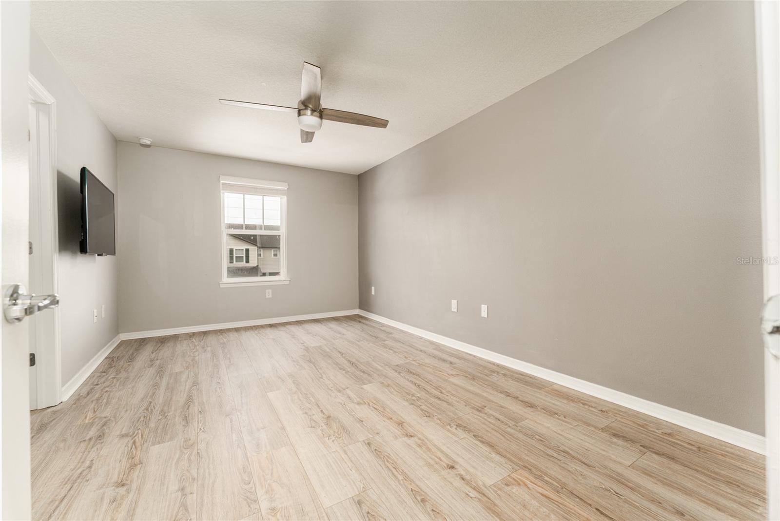 Image 30 of 65 For 9140 Hillcroft Drive