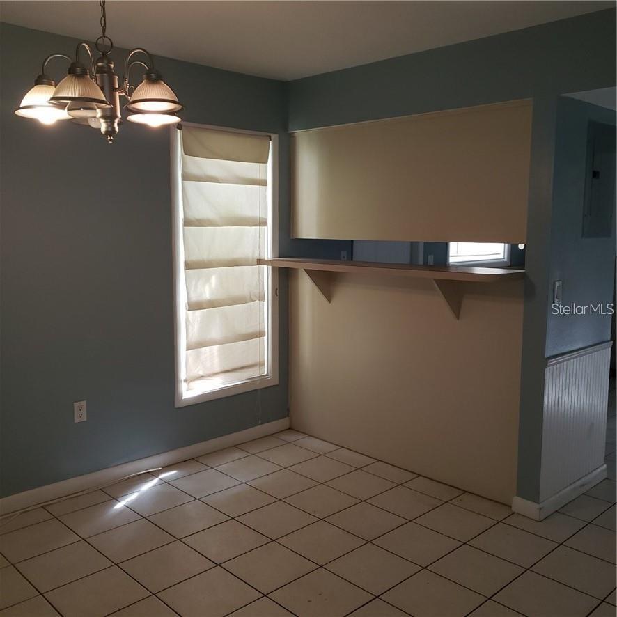 Image 3 of 14 For 5626 Ashley Oaks Drive 28