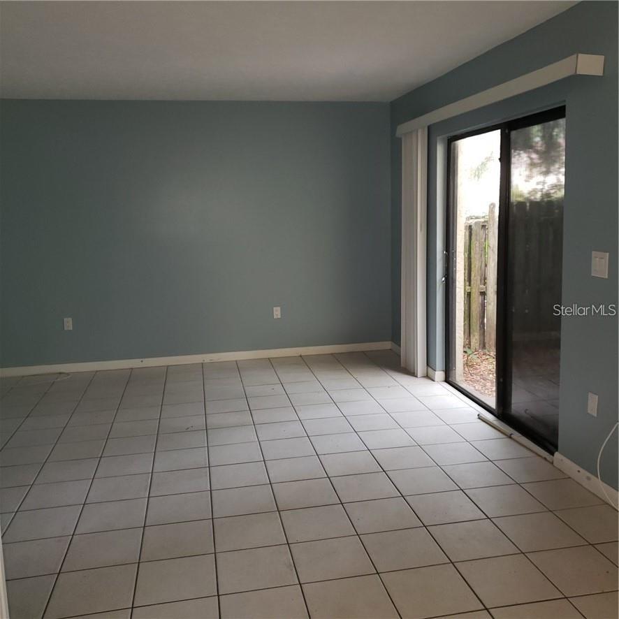 Image 4 of 14 For 5626 Ashley Oaks Drive 28