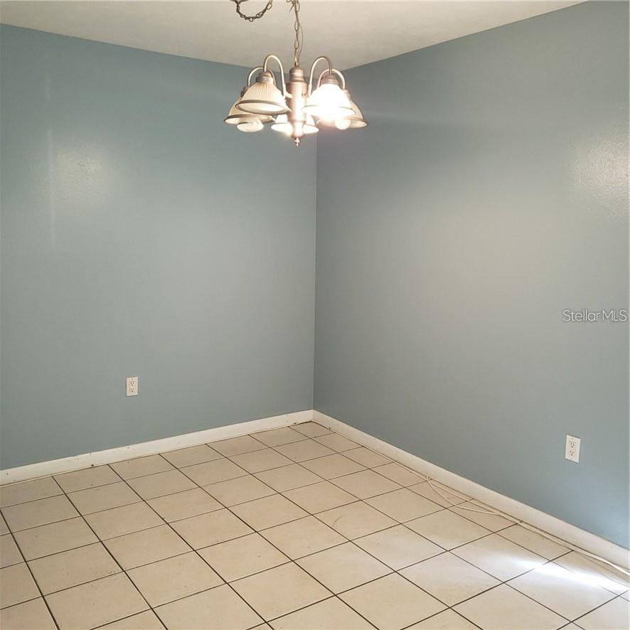 Image 6 of 14 For 5626 Ashley Oaks Drive 28