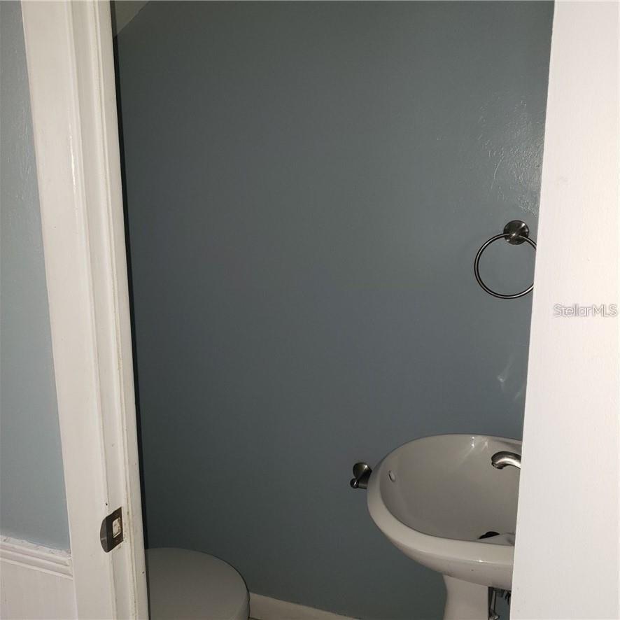 Image 7 of 14 For 5626 Ashley Oaks Drive 28