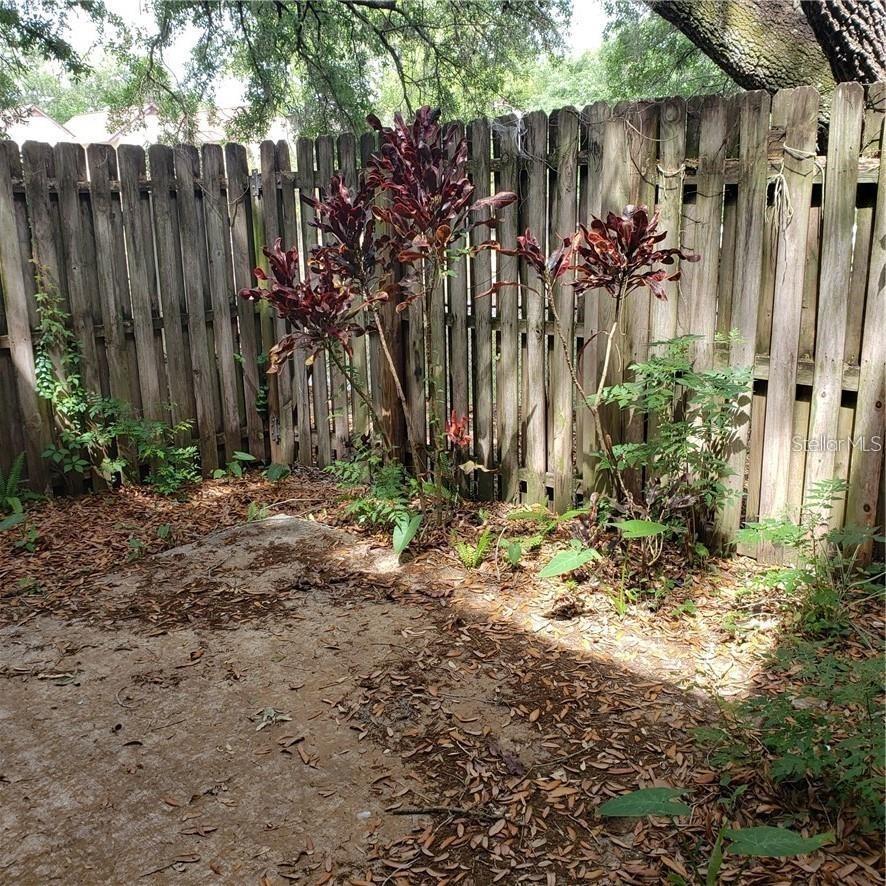 Image 8 of 14 For 5626 Ashley Oaks Drive 28