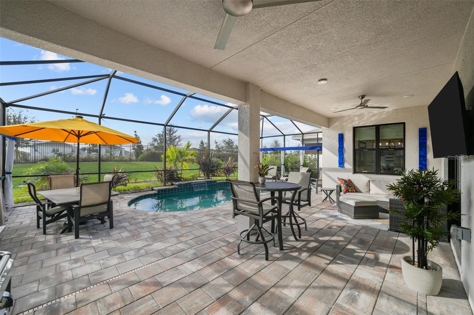 Image 32 of 41 For 17702 Cresswind Terrace