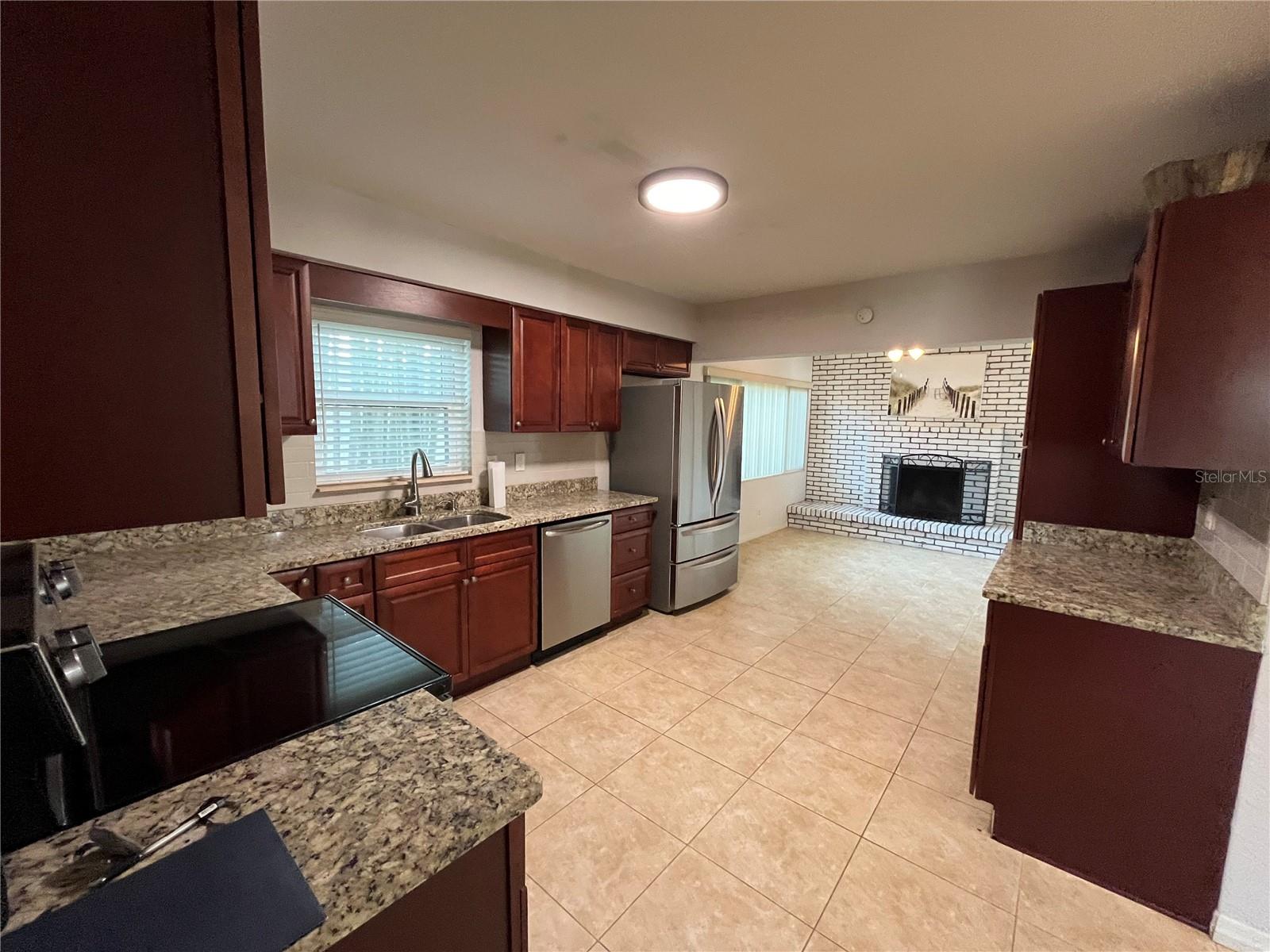 Image 4 of 22 For 422 Crosswinds Drive