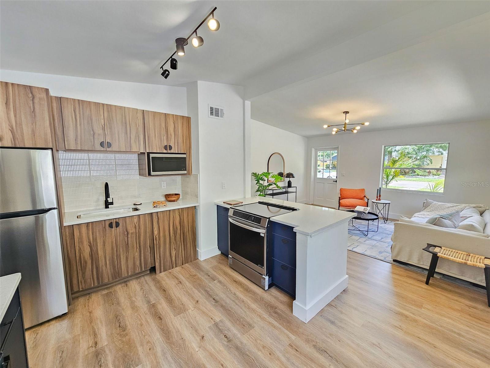 Image 10 of 37 For 1416 55th Avenue N