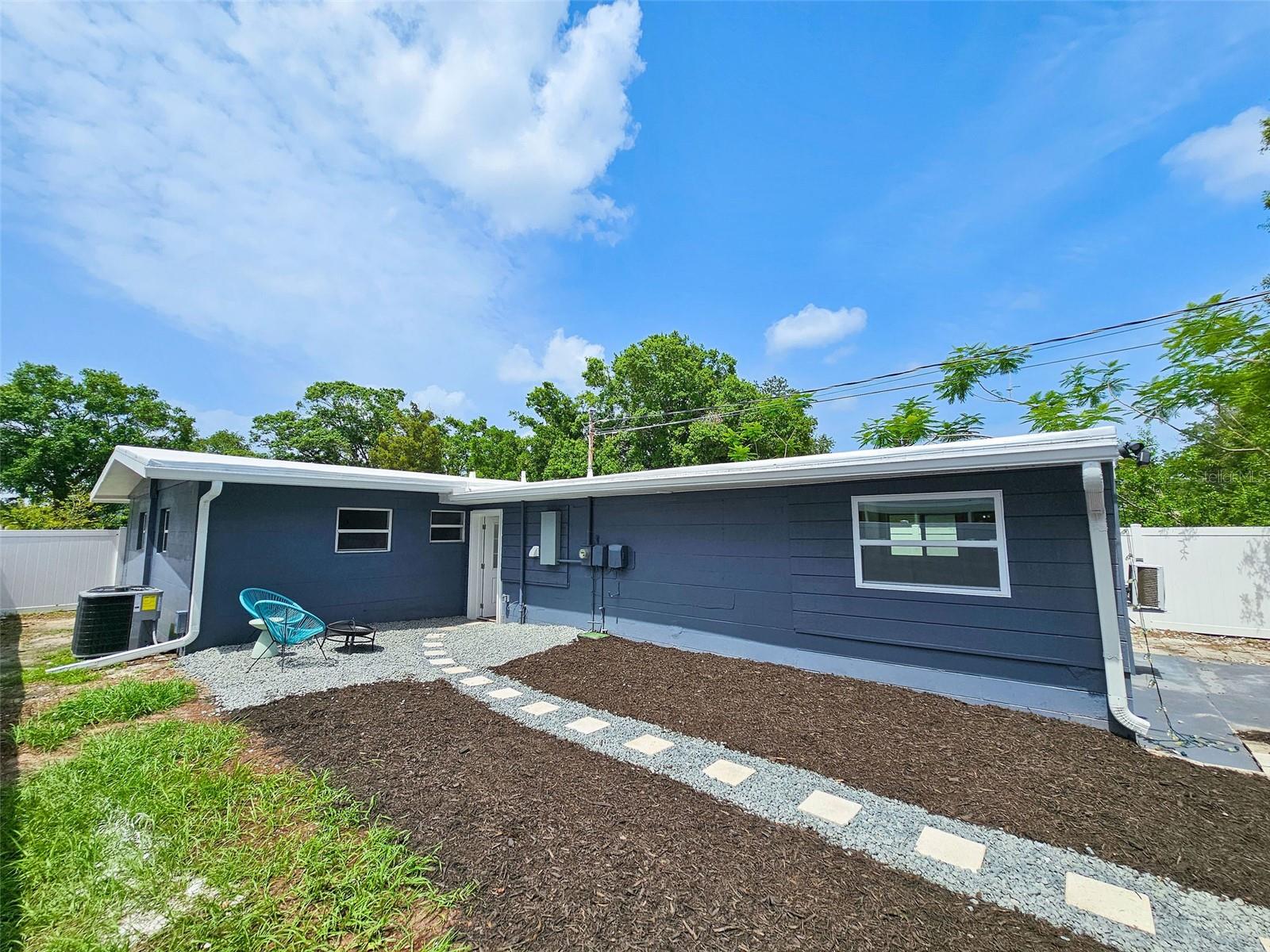 Image 2 of 37 For 1416 55th Avenue N