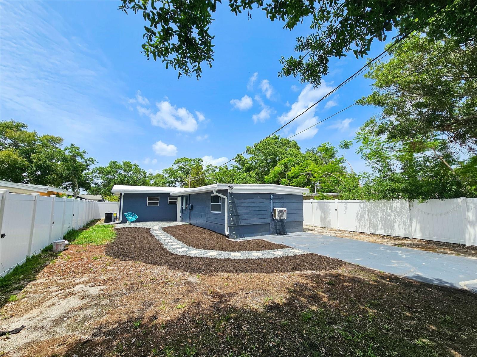 Image 26 of 37 For 1416 55th Avenue N