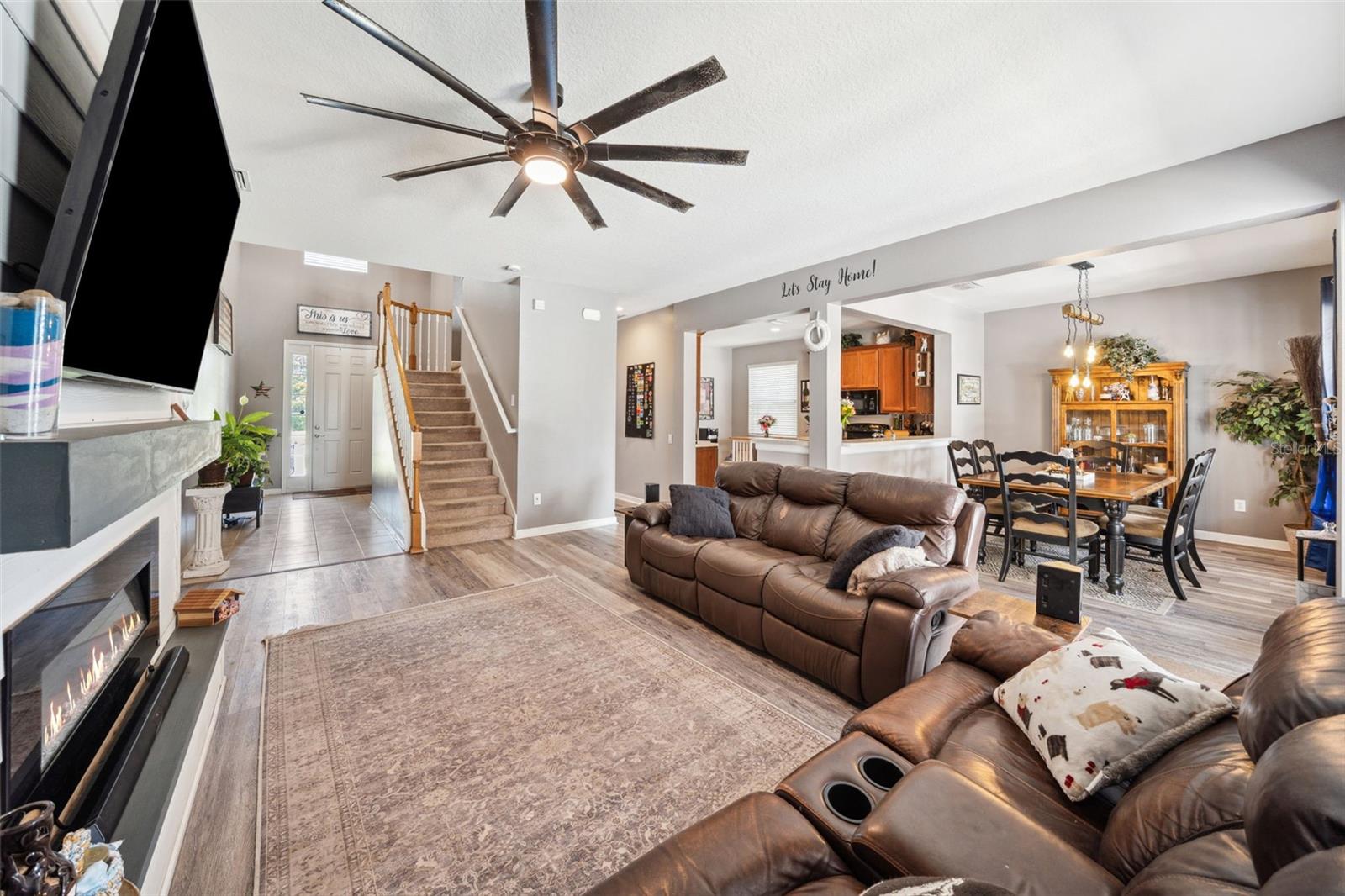 Image 10 of 48 For 13722 Lakemont Drive