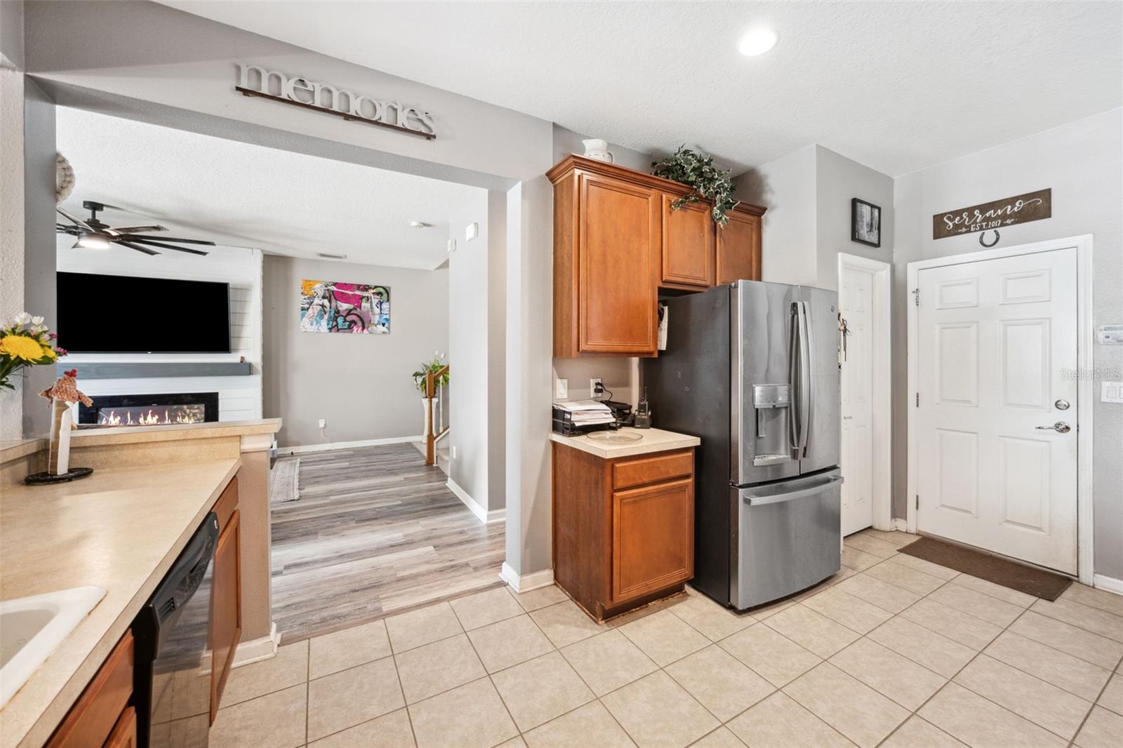 Image 16 of 48 For 13722 Lakemont Drive