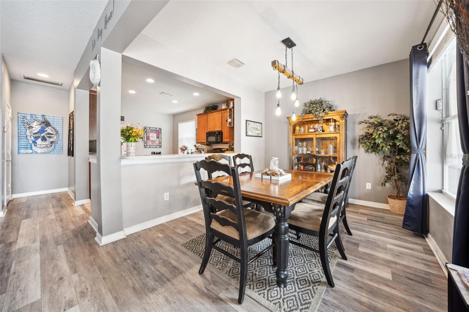 Image 18 of 48 For 13722 Lakemont Drive