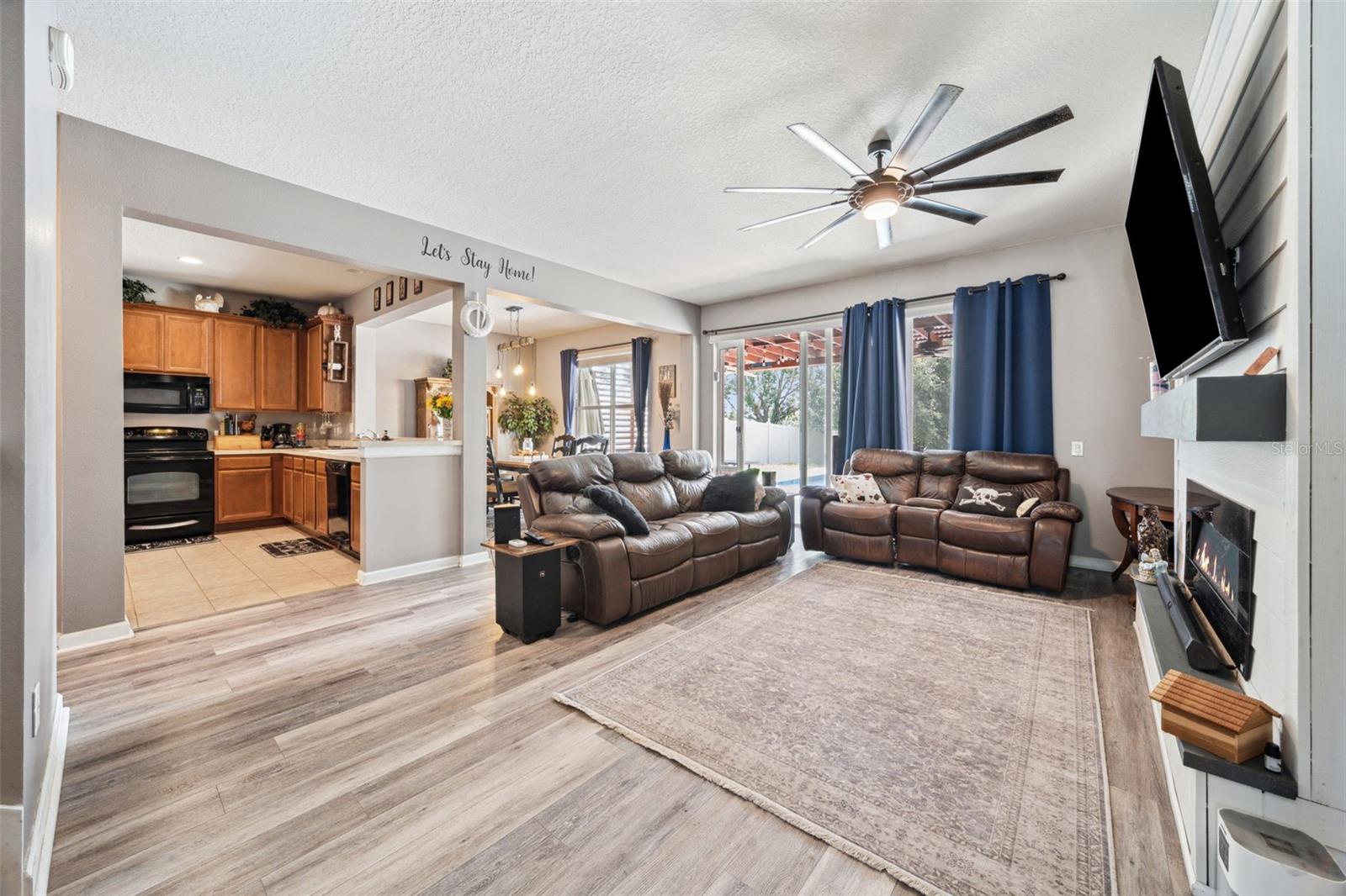 Image 7 of 48 For 13722 Lakemont Drive