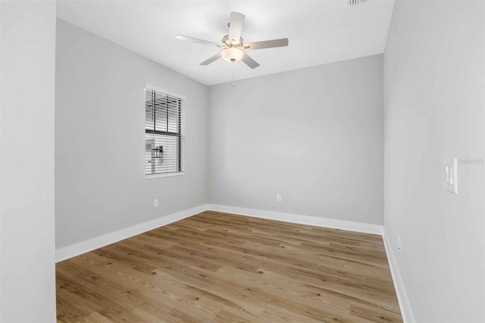 Image 8 of 10 For 6757 Summit View Drive