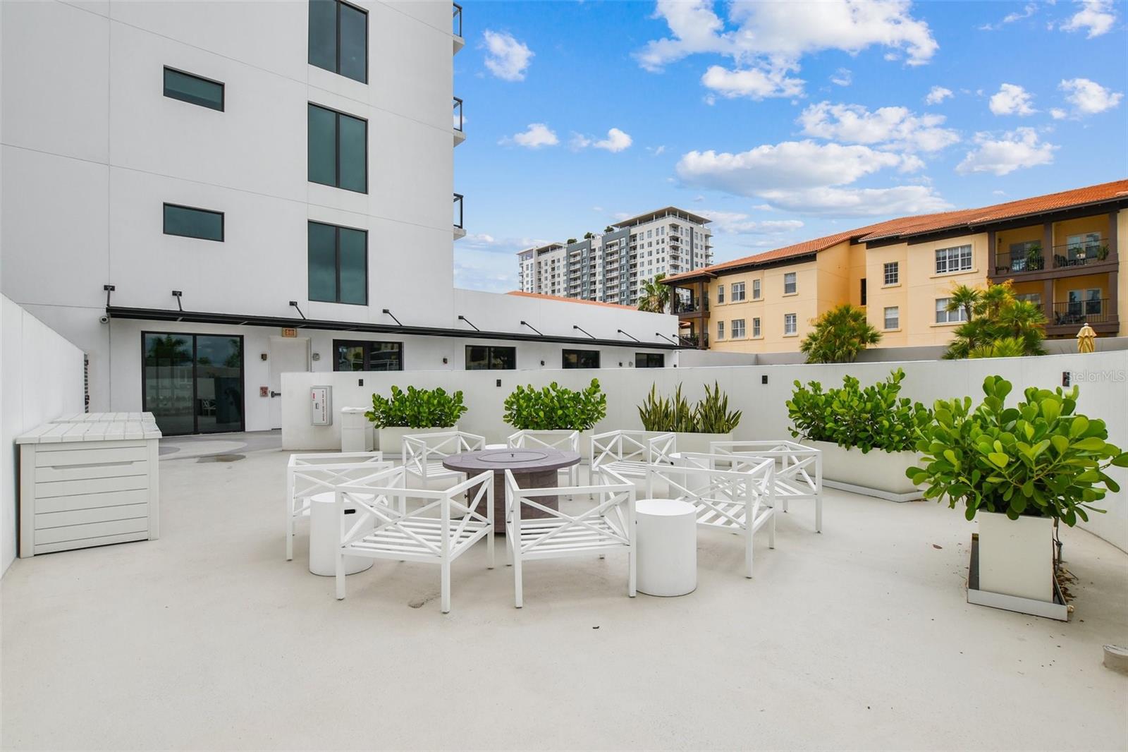 Image 63 of 68 For 199 Dali Boulevard 607