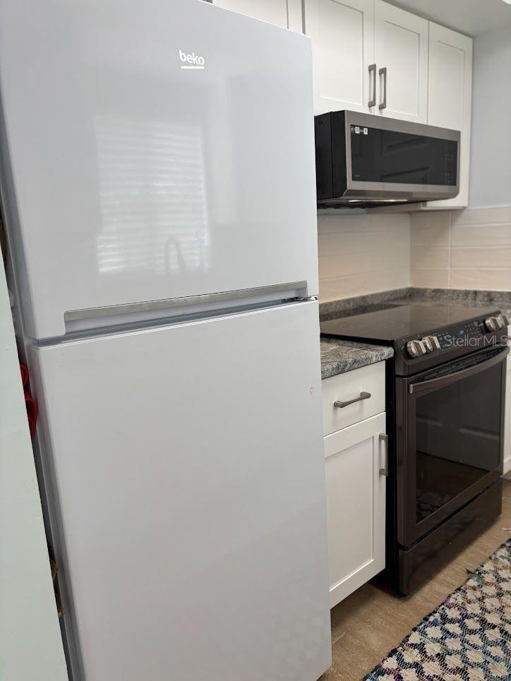 Image 4 of 22 For 1055 6th Avenue A11