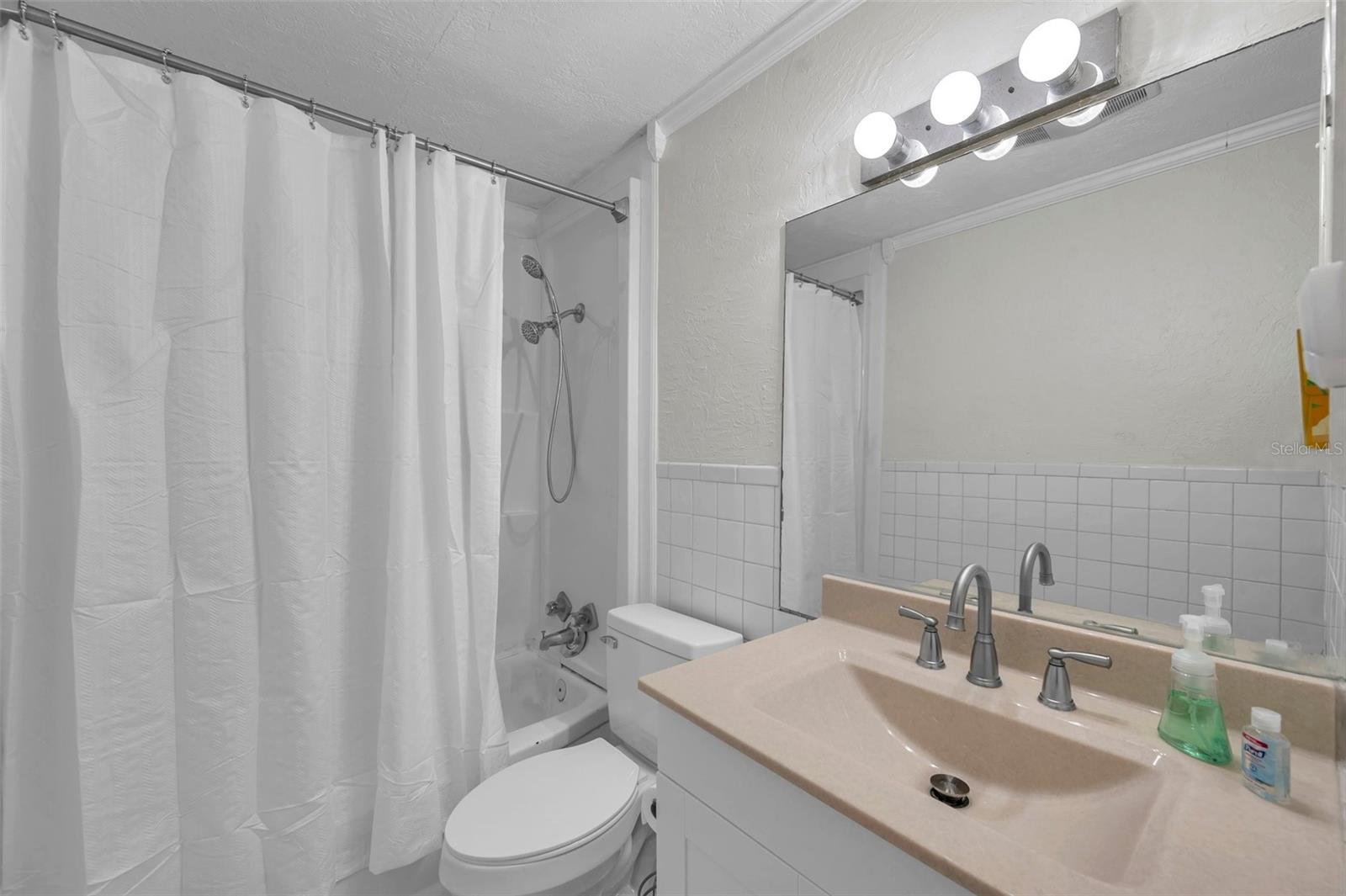 Image 22 of 31 For 6497 43rd Avenue N