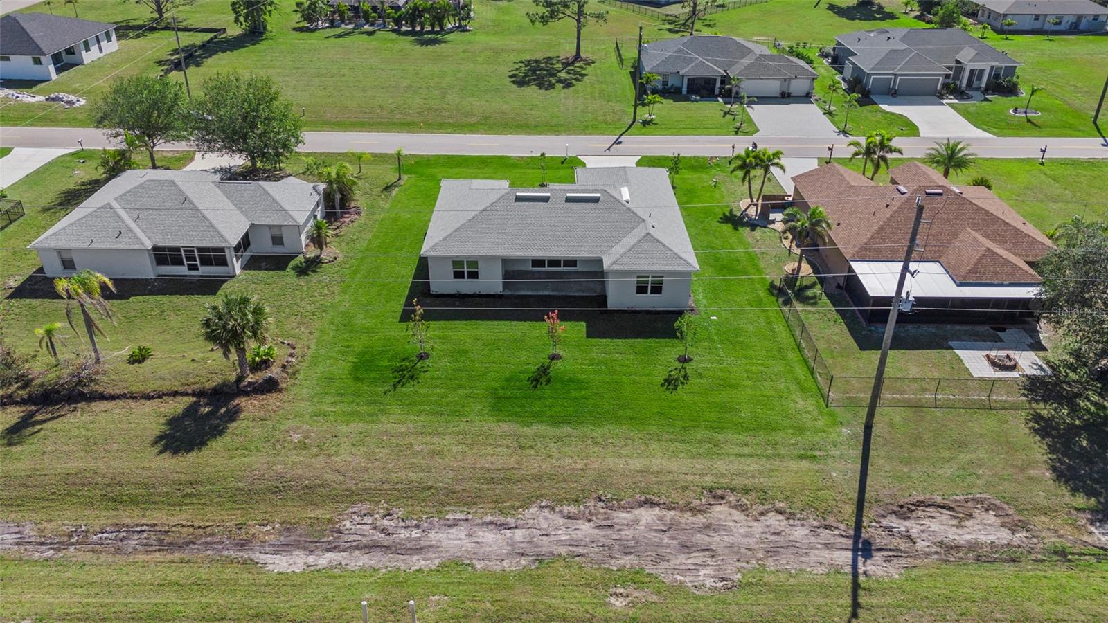 Image 3 of 20 For 25434 Alicante Drive