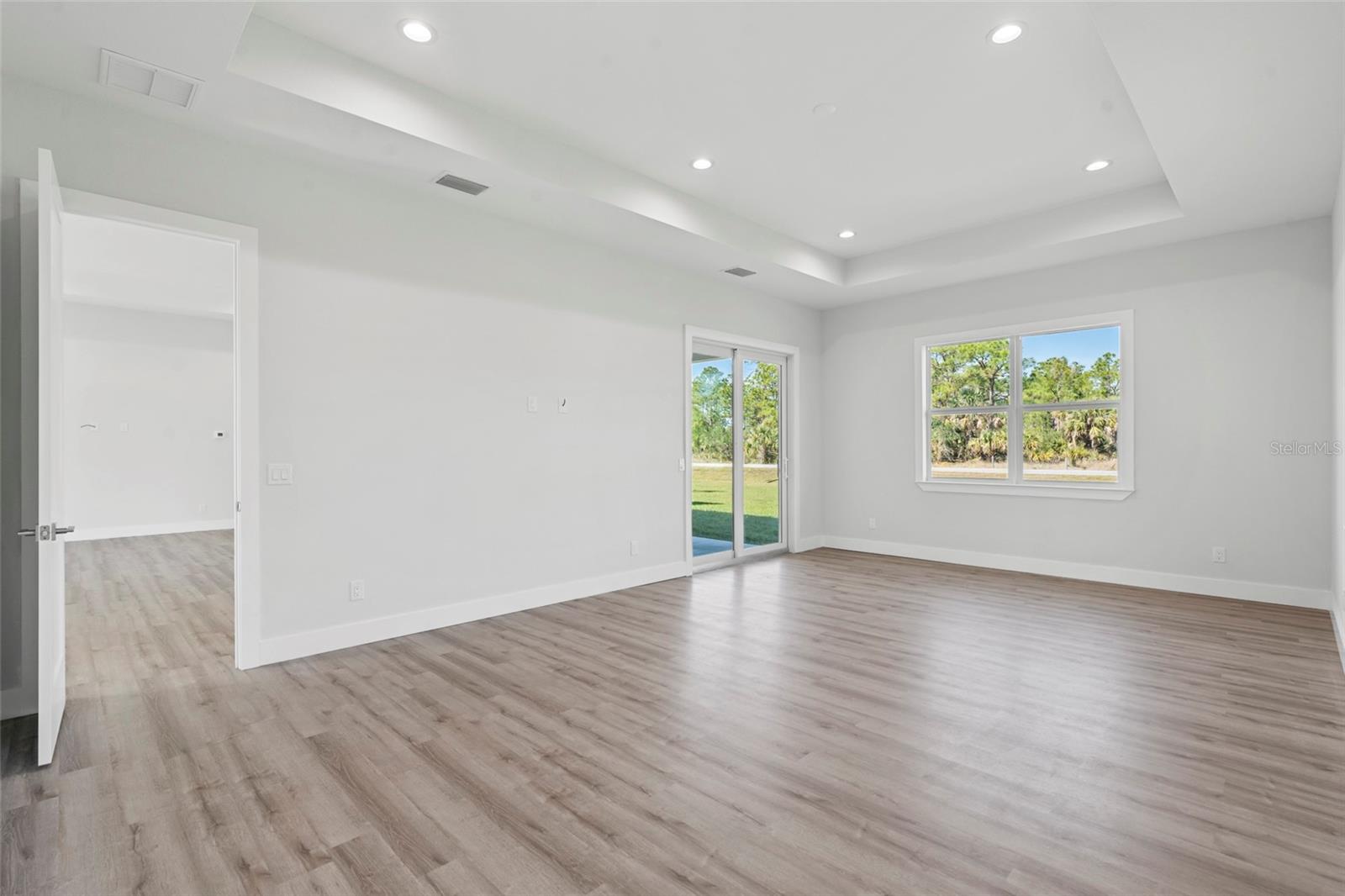 Image 7 of 20 For 25434 Alicante Drive