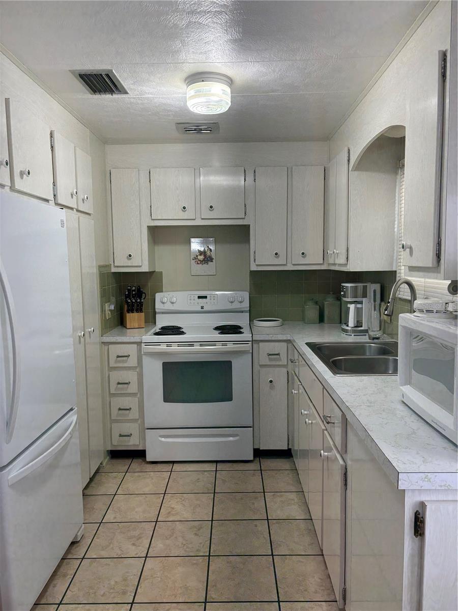 Image 2 of 41 For 11144 101st Way 143
