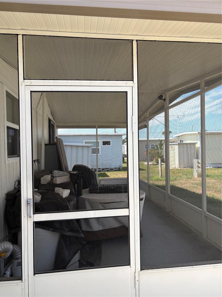 Image 21 of 41 For 11144 101st Way 143