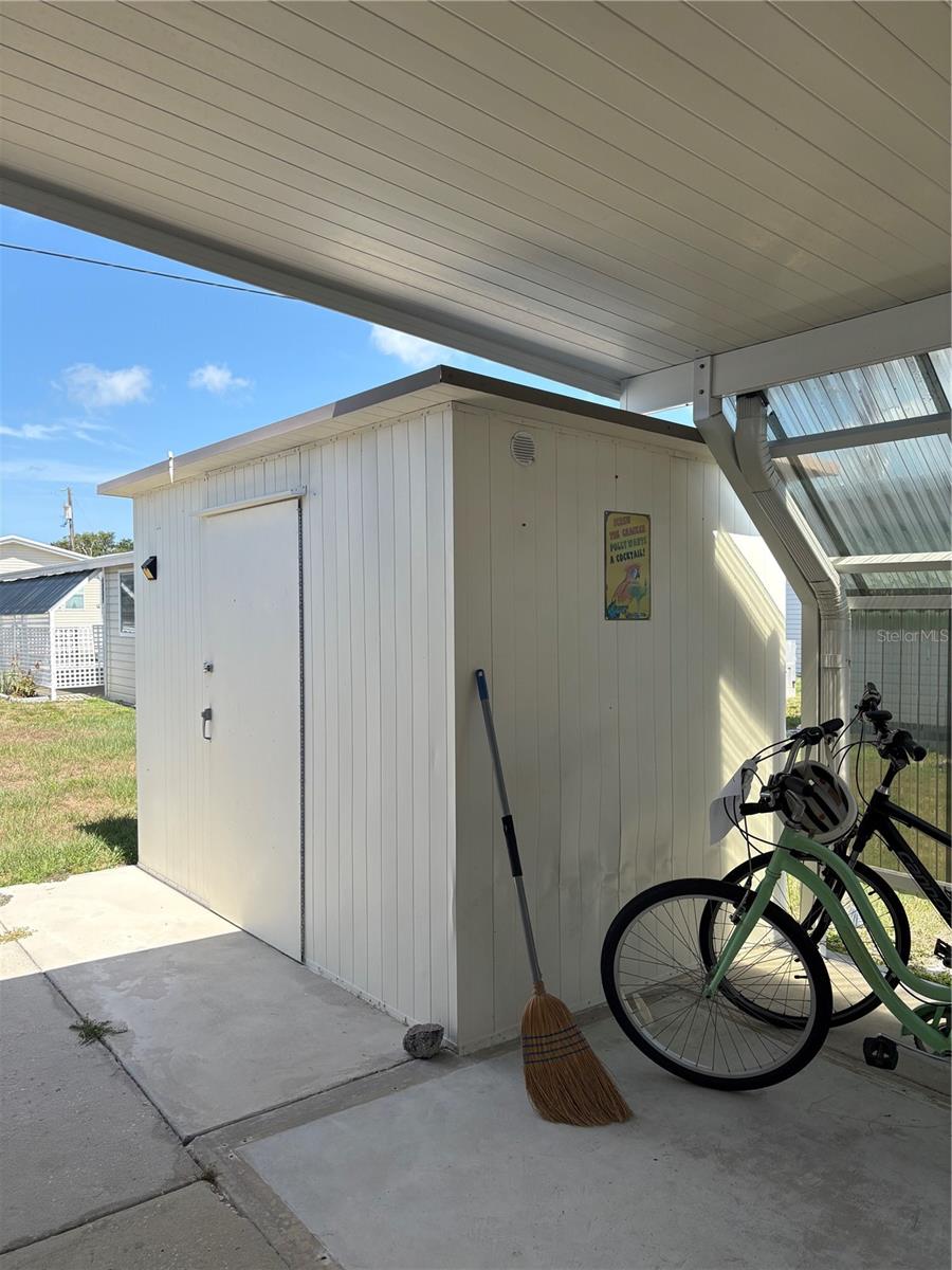 Image 22 of 41 For 11144 101st Way 143