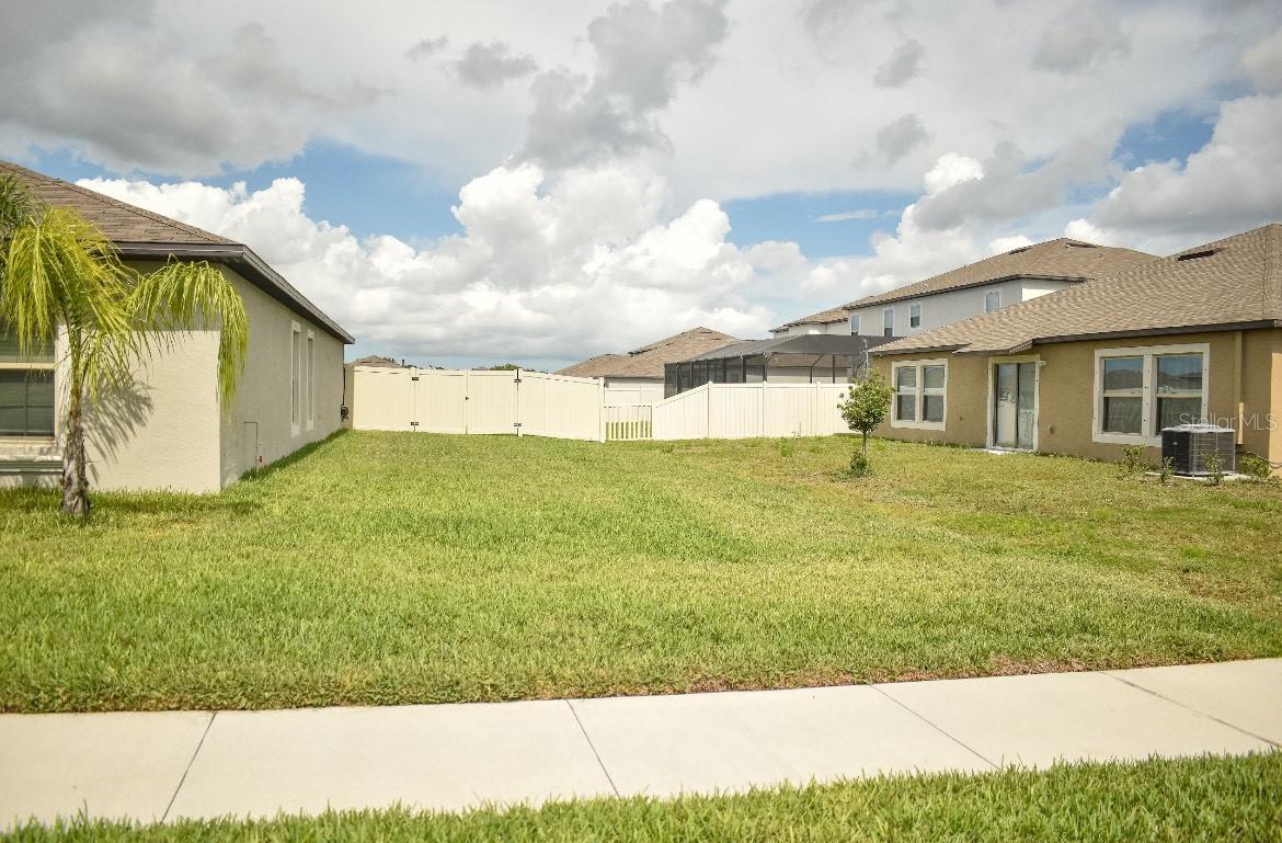 Image 2 of 24 For 16623 Carlton Pond Street