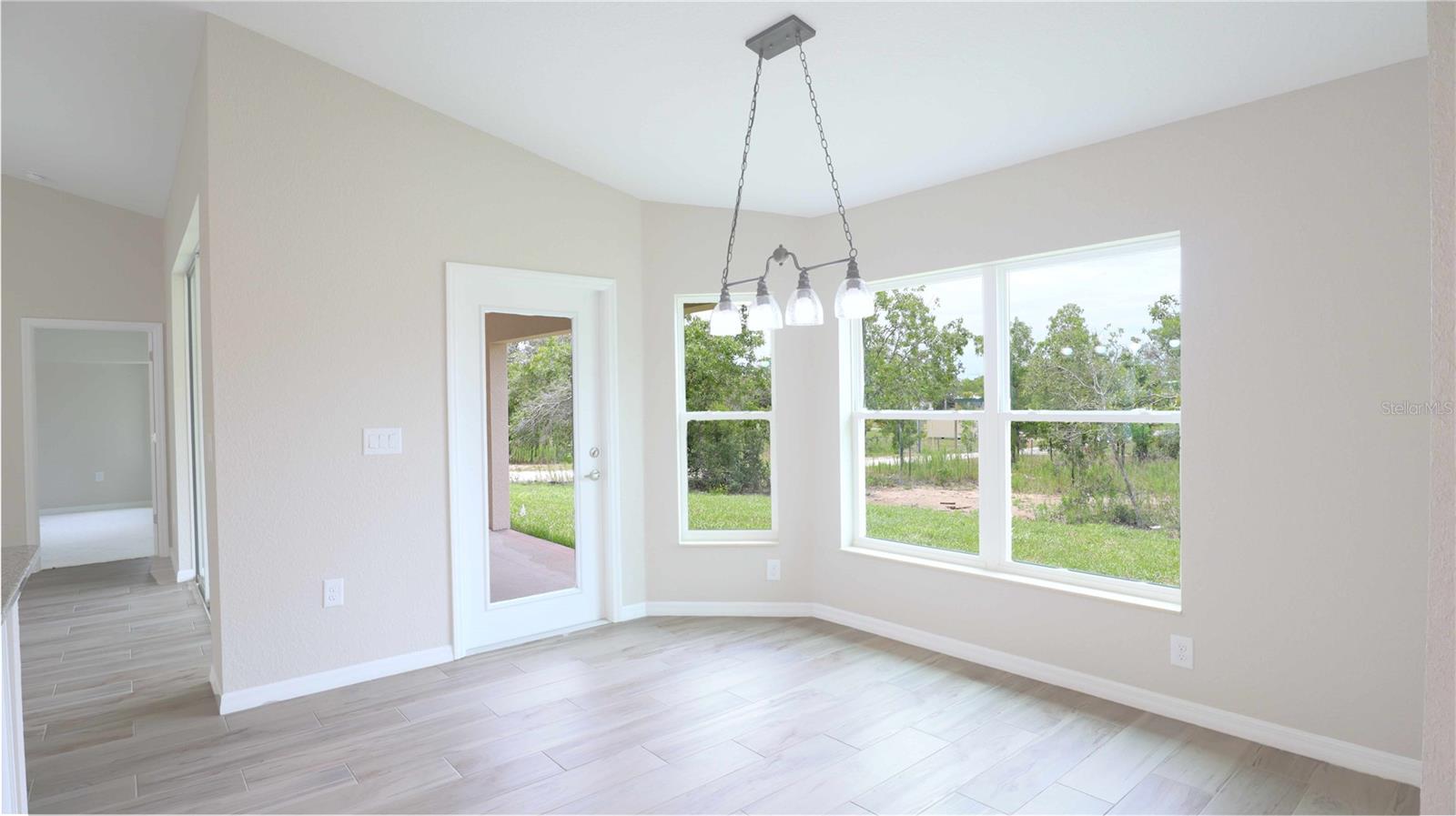 Image 4 of 22 For 13098 Convent Garden Road