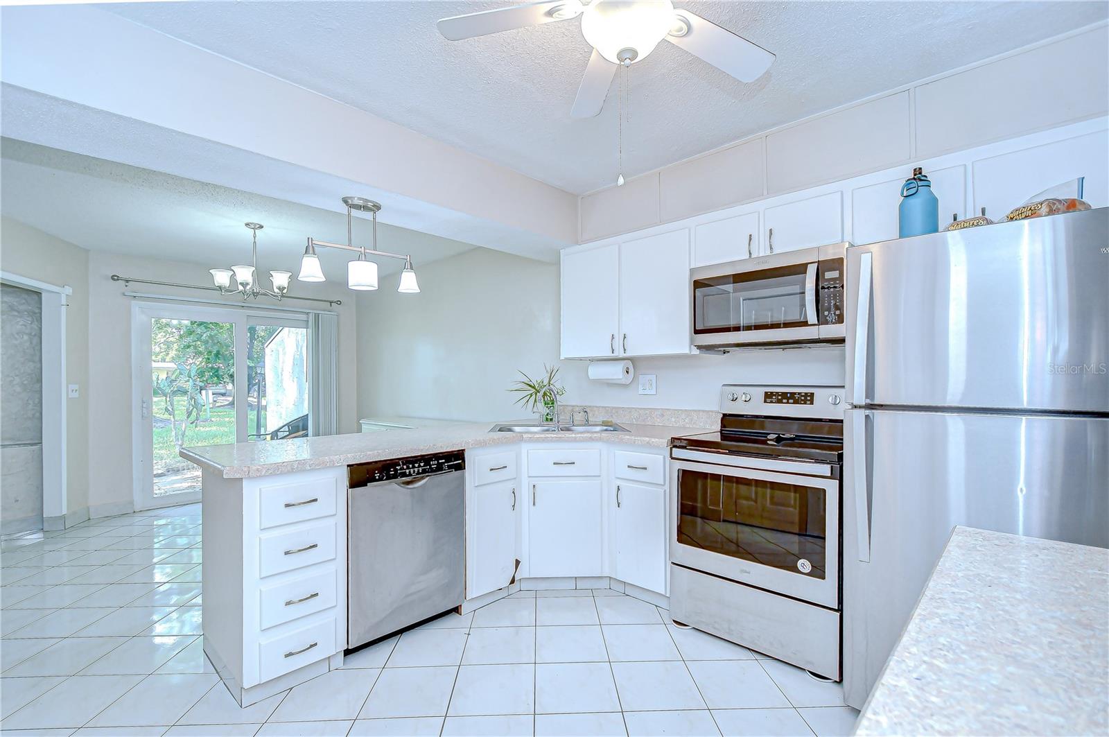 Image 25 of 57 For 1655 Highland Avenue B118