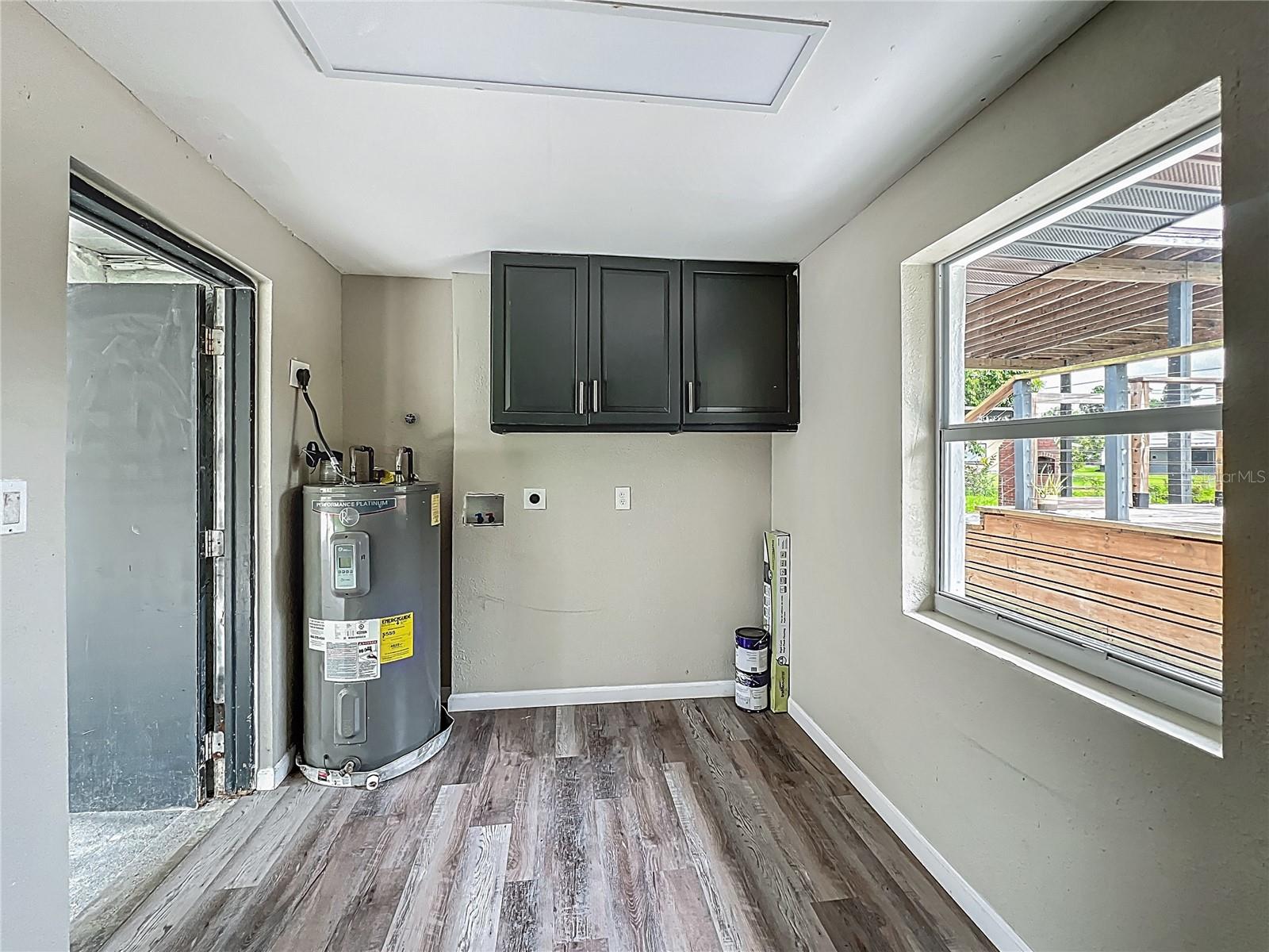 Image 15 of 45 For 93 Mariana Avenue
