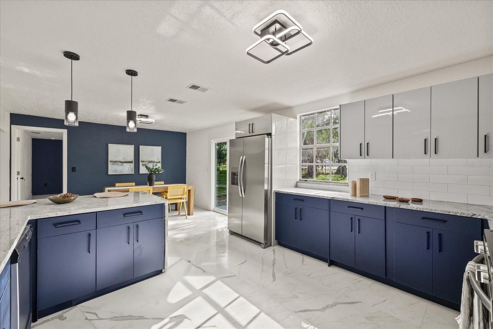 Image 7 of 34 For 9511 Hyaleah Road