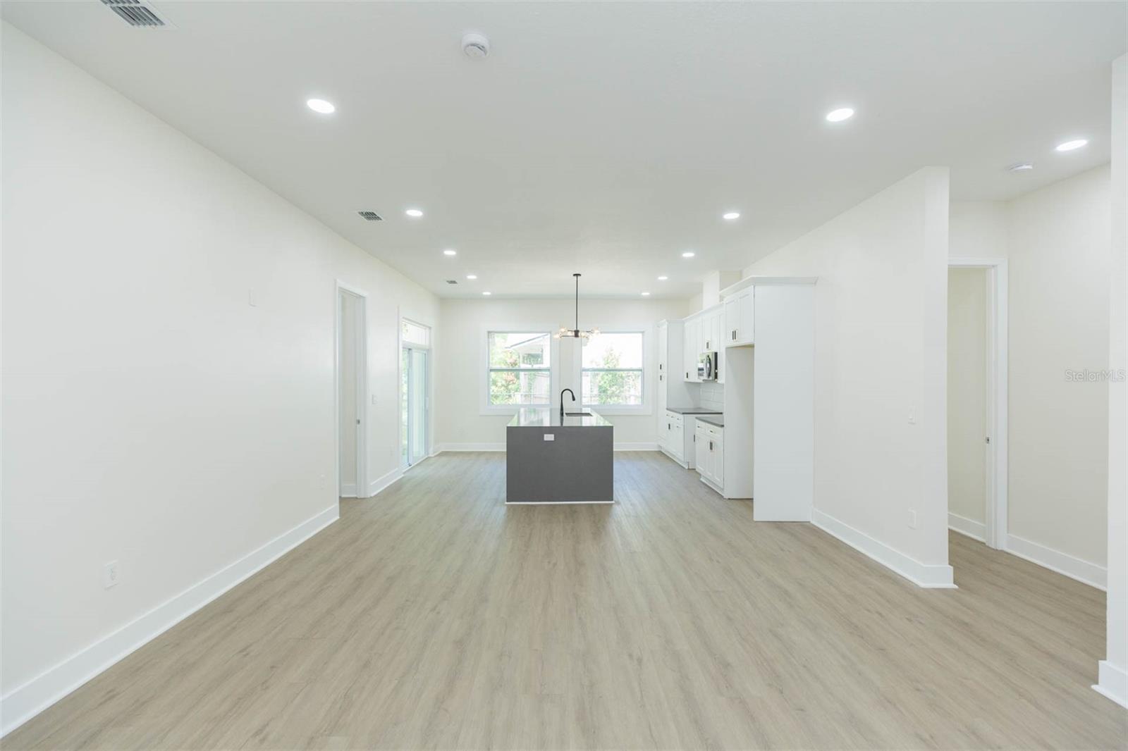 Image 27 of 65 For 723 113th Avenue