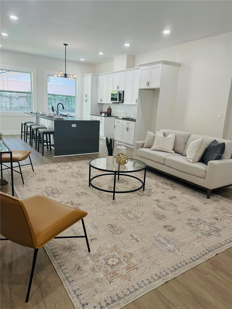 Image 4 of 65 For 723 113th Avenue