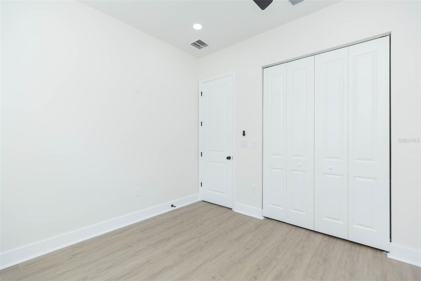 Image 42 of 65 For 723 113th Avenue