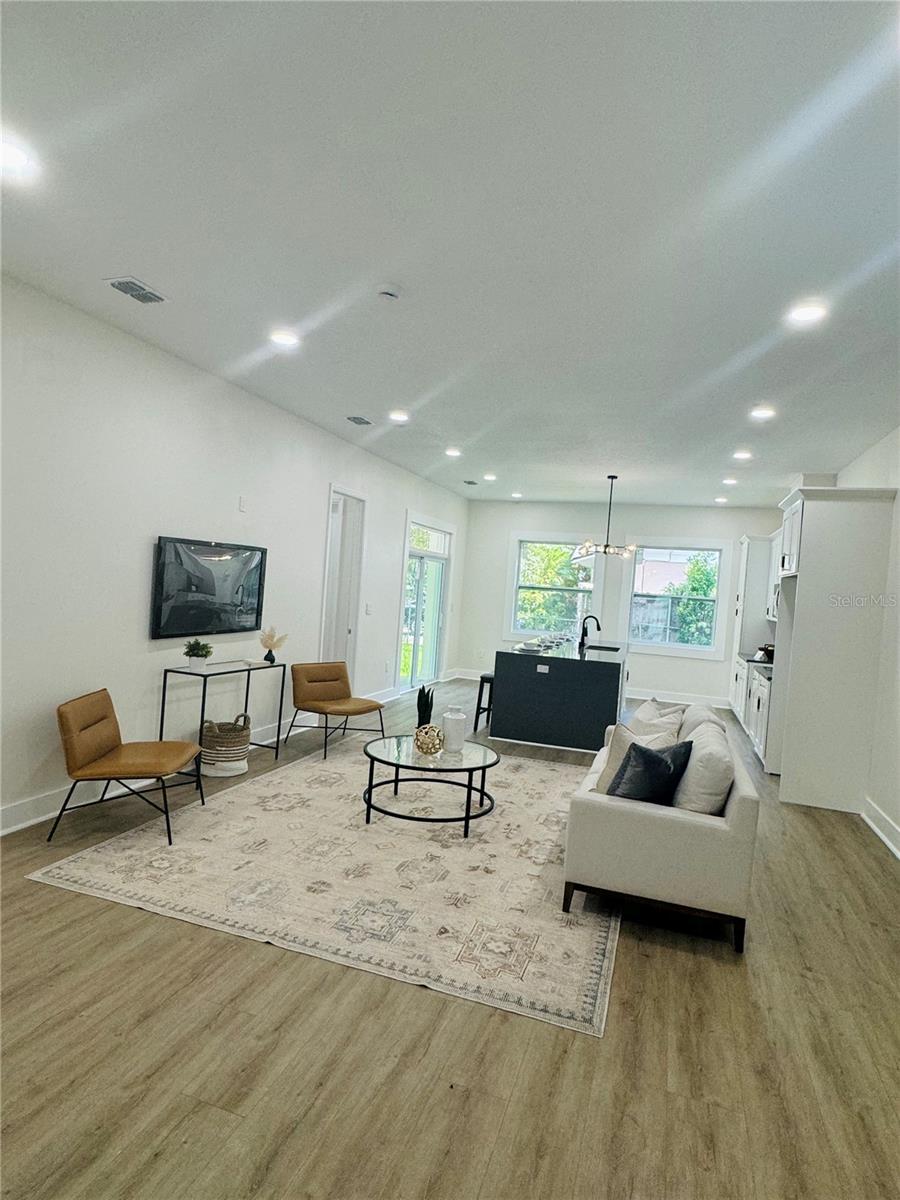 Image 7 of 65 For 723 113th Avenue