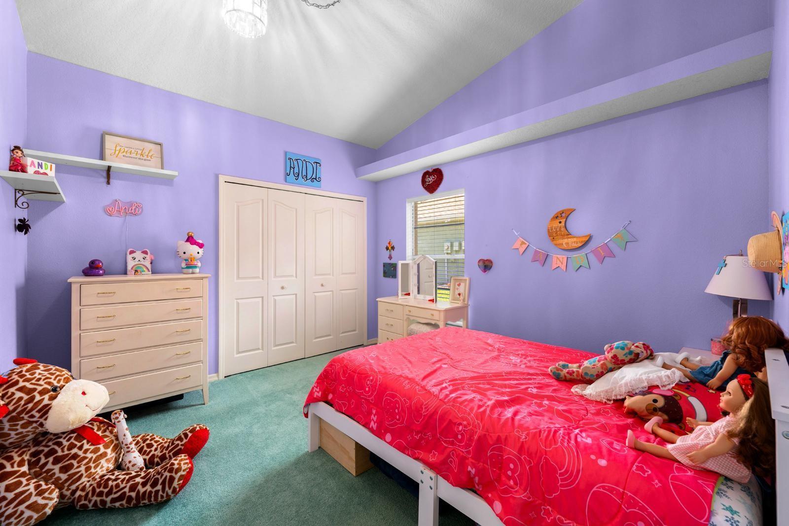 Listing photo id 15 for 10228 Yellow Pine Way