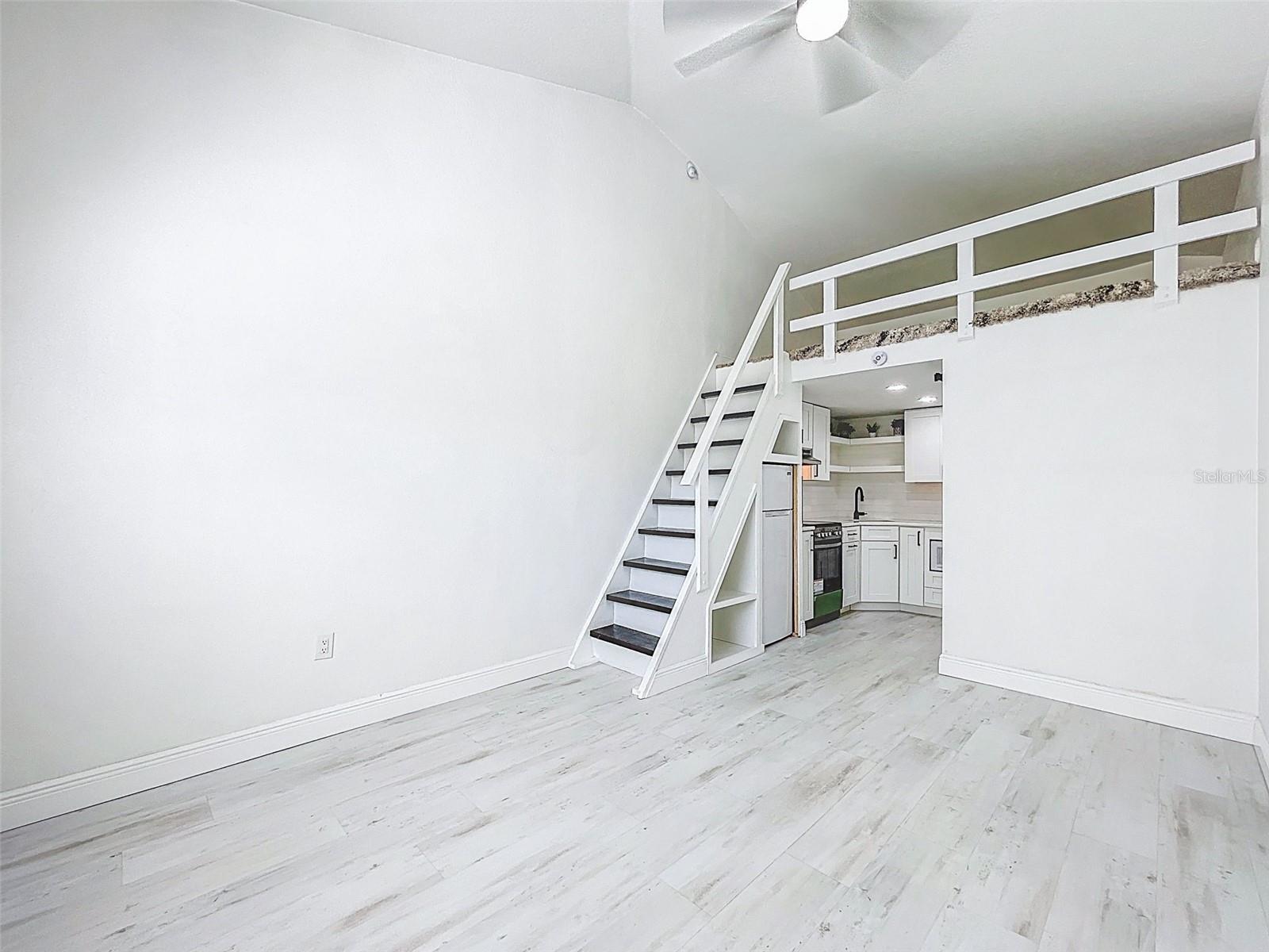 Image 3 of 10 For 1600 Pasadena Drive A