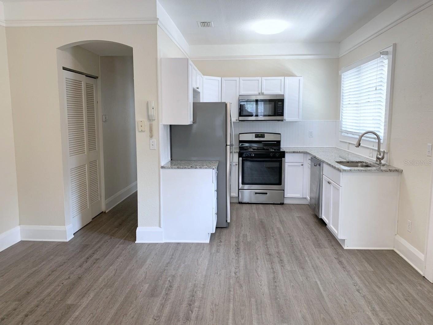 Image 5 of 17 For 209 Westland  A