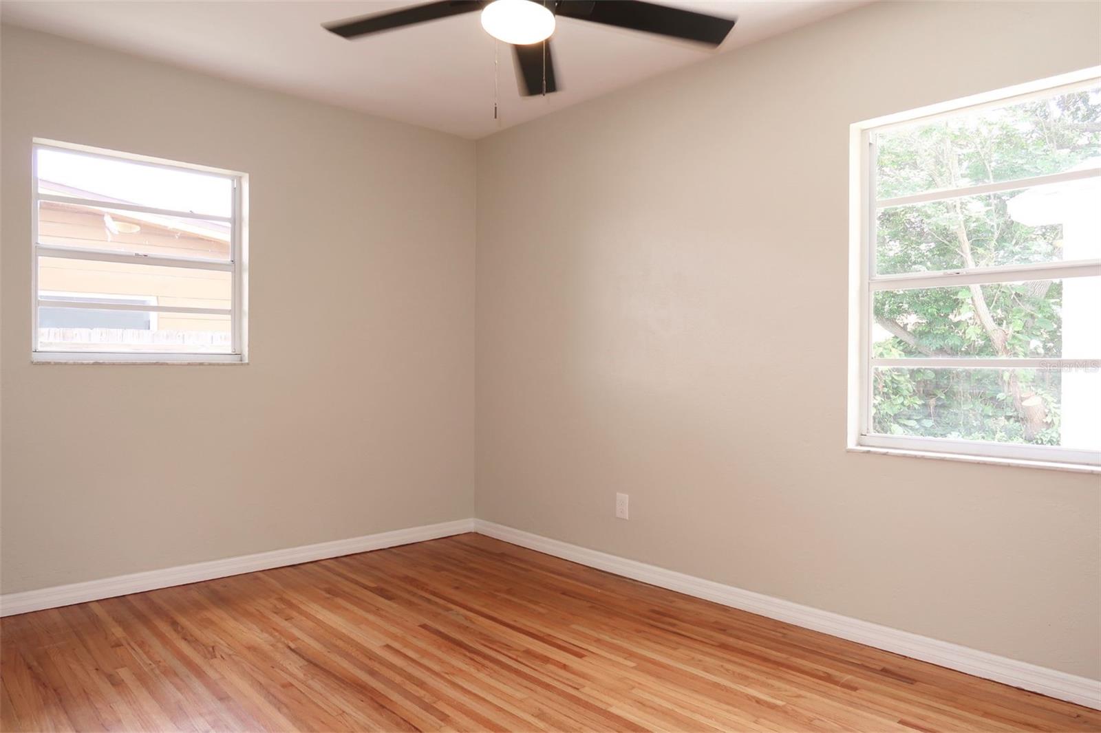Image 12 of 16 For 4572 33rd Avenue N