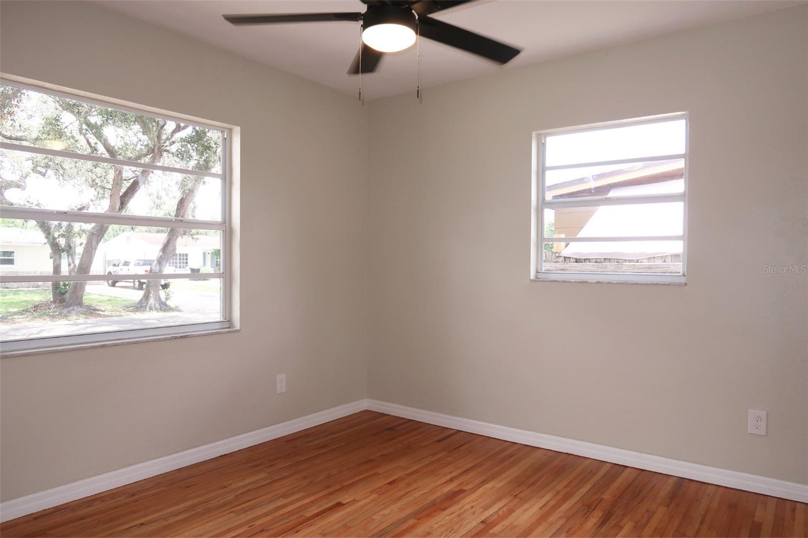 Image 22 of 23 For 4572 33rd Avenue N