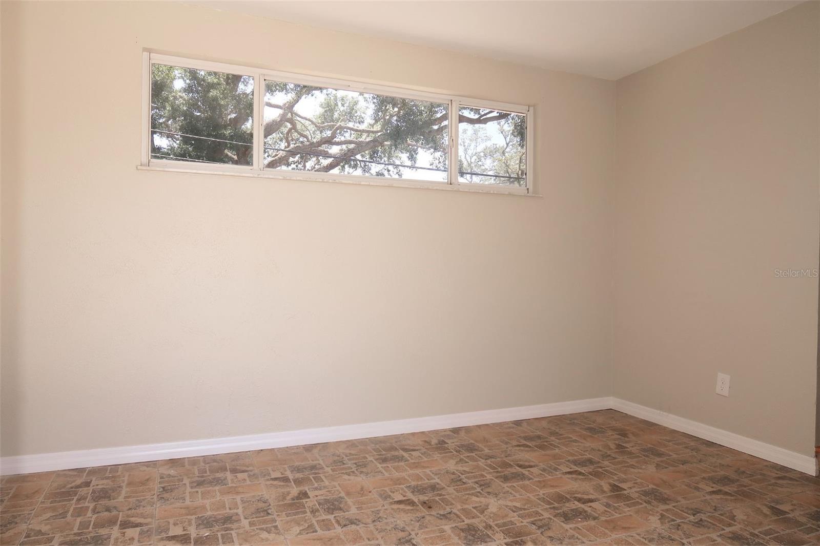 Image 7 of 16 For 4572 33rd Avenue N