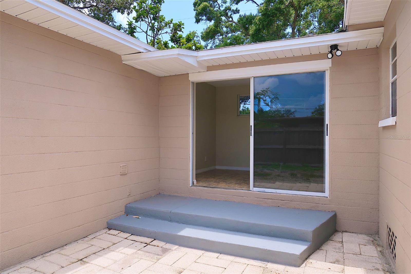Image 8 of 16 For 4572 33rd Avenue N