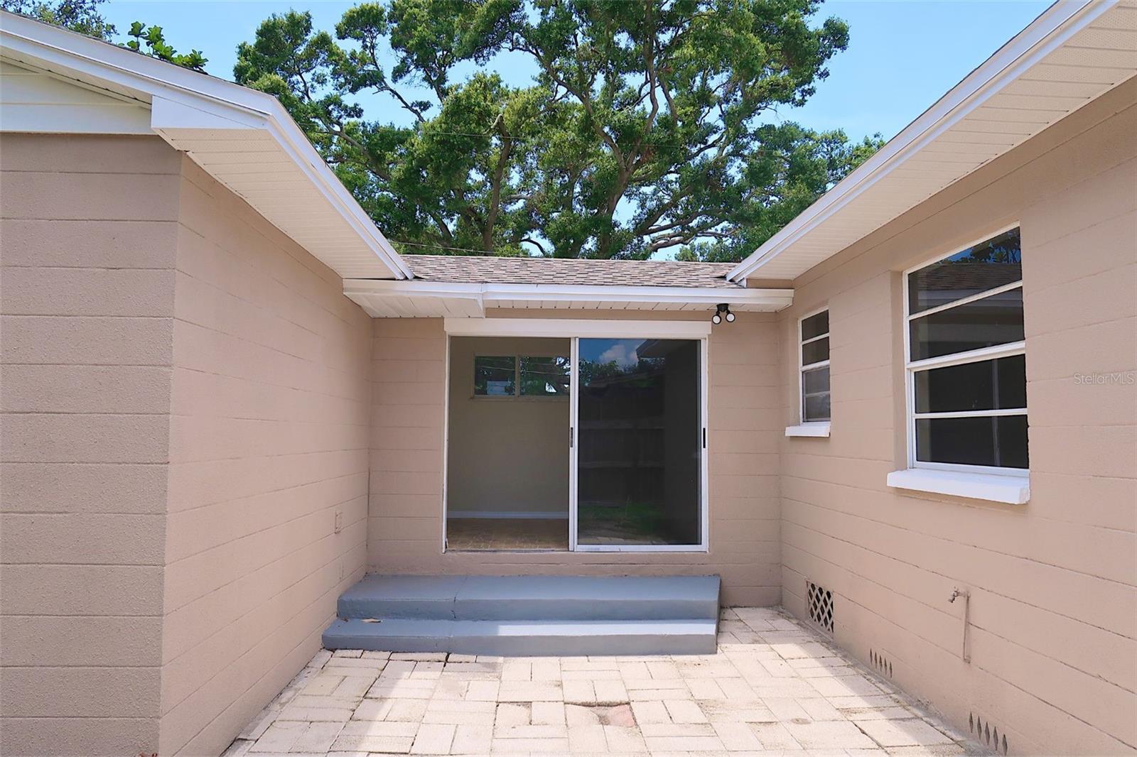 Image 9 of 16 For 4572 33rd Avenue N